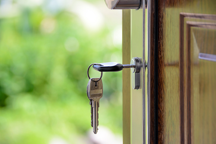 A2B Locks are able to provide local locksmiths in North London to repair your broken locks. 